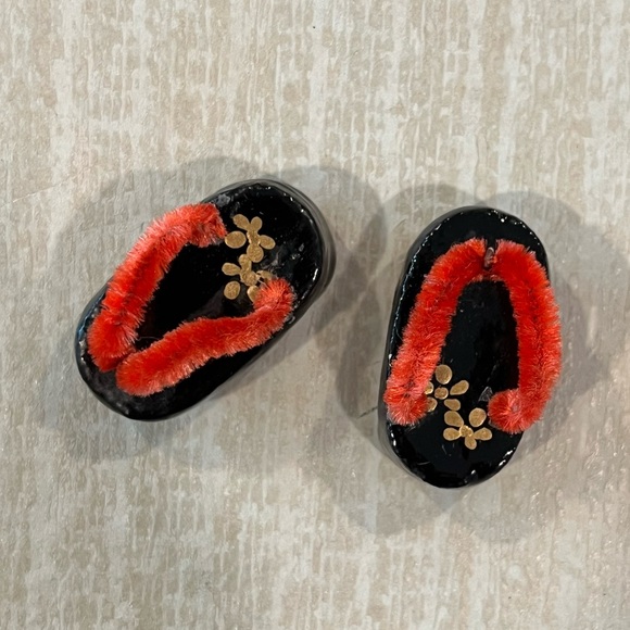 The Hanako Japanese Doll with 3 wigs - Picture 8 of 9